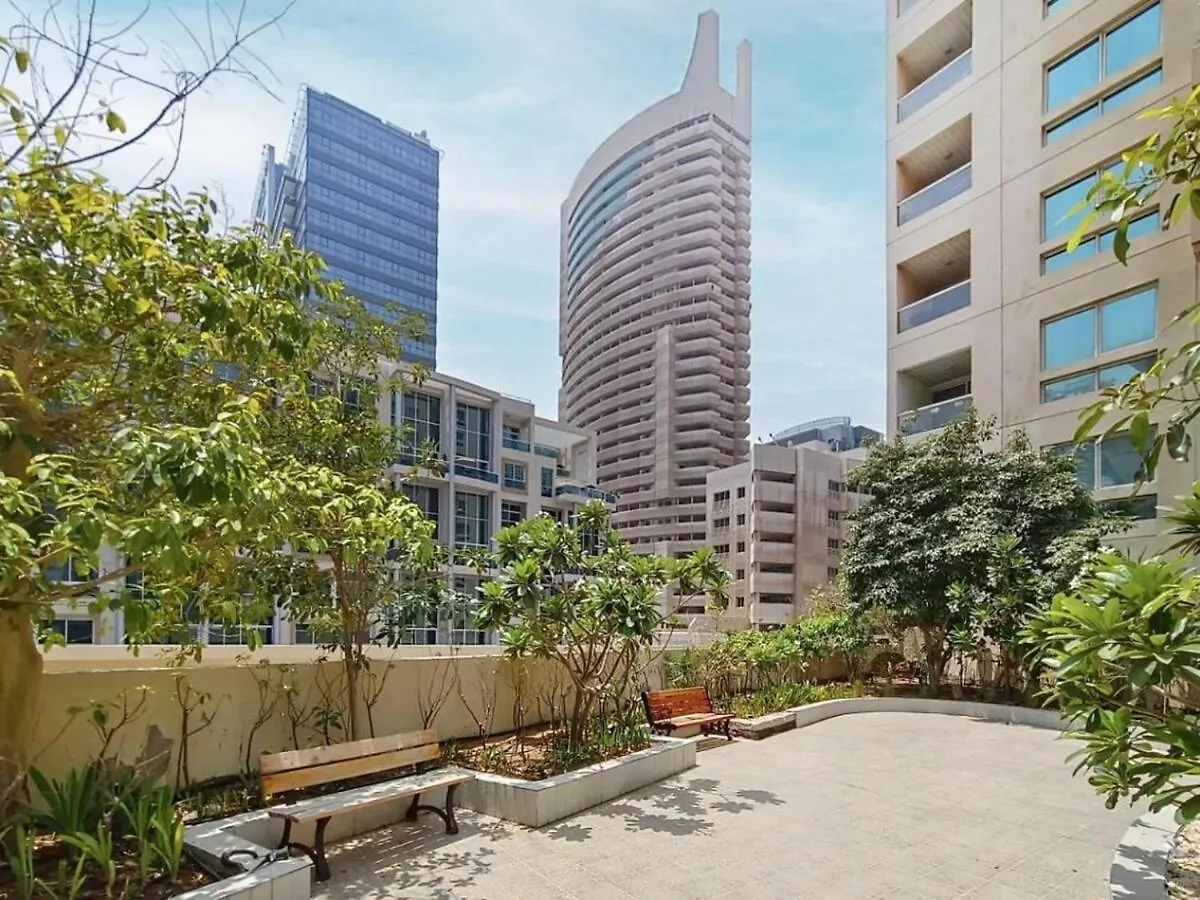 Luxury One Bedroom In Dubai Marina Apartment