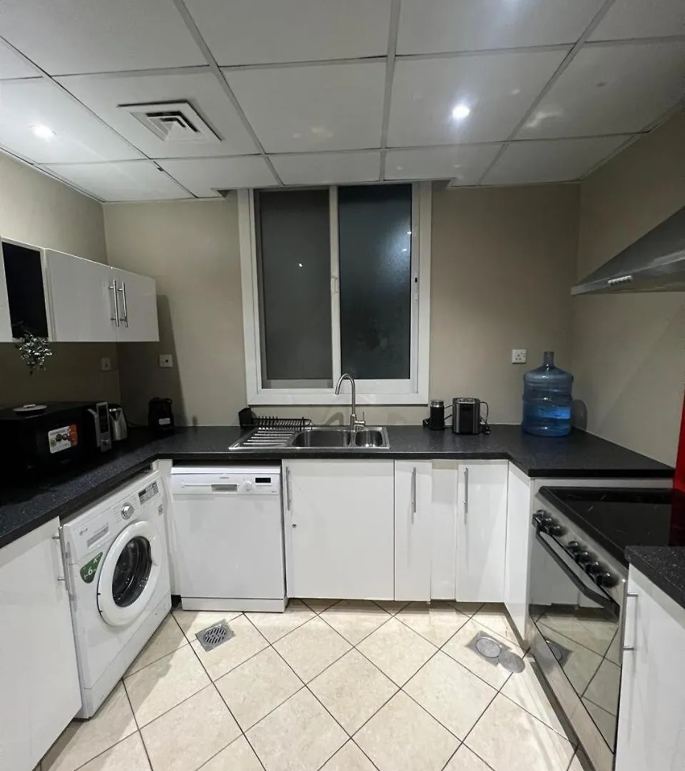 Luxury One Bedroom In Dubai Marina Apartment